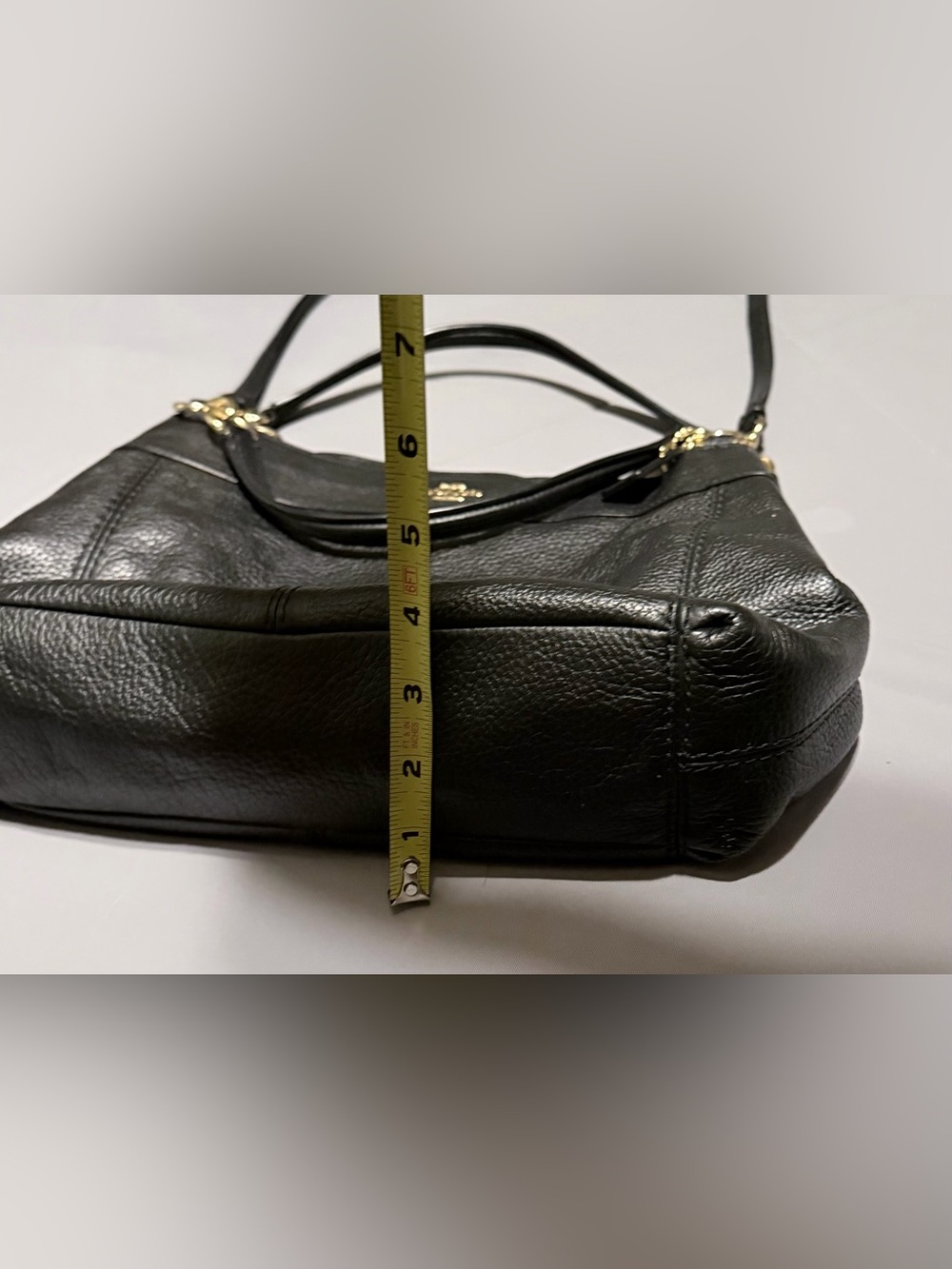 Coach✨Black Pebbled Leather Shoulder Bag with Gold Hardware - Picture 5 of 16